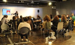 Mireille Paquet lors de la rencontre escape game de l'ecole de la médiation